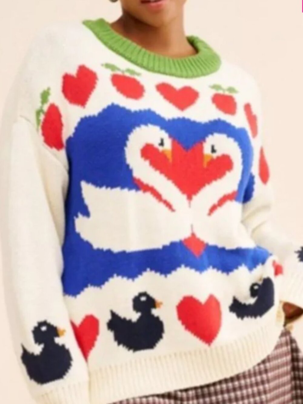 NWT Charming Charlie Swan Heart Graphic Sweater Size Large